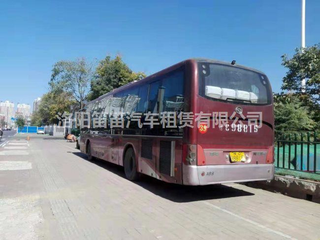 大巴車