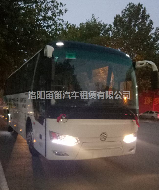 大巴車